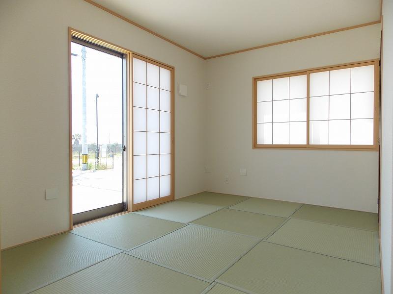 Same specifications photos (Other introspection). Is a Japanese-style room Bright, two-sided lighting, Very spacious feel you'll (^_^) /