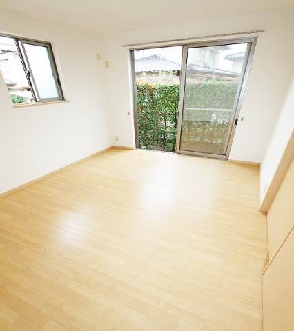 Other room space. Western-style is 6 Pledge