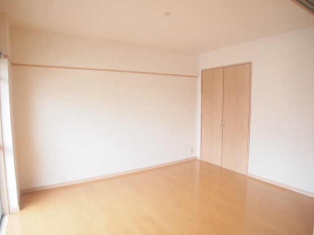 Other room space. This room with cleanliness. 