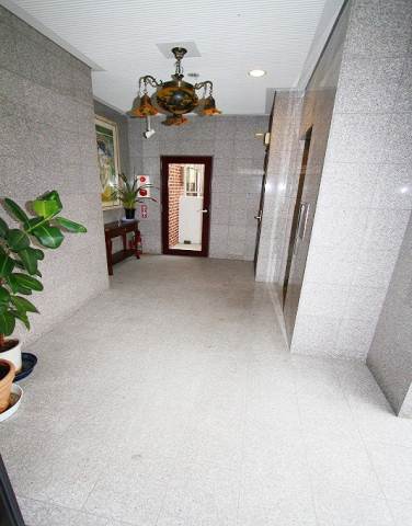 Entrance. Entrance is!