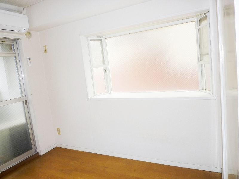 Other room space. Bright with a bay window