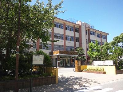 Junior high school. Uchihama 1100m until junior high school