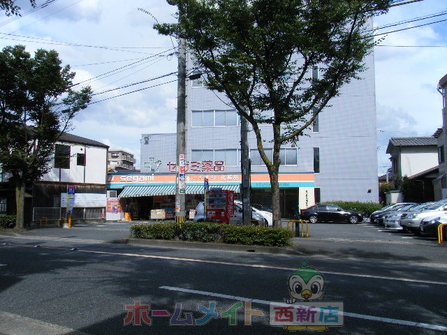Dorakkusutoa. Drag Segami Iikura shop 669m until (drugstore)