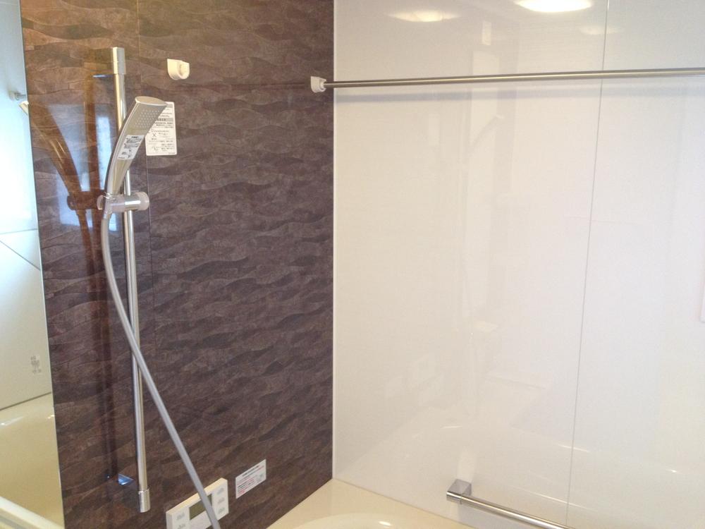 Bathroom. Building B bathroom