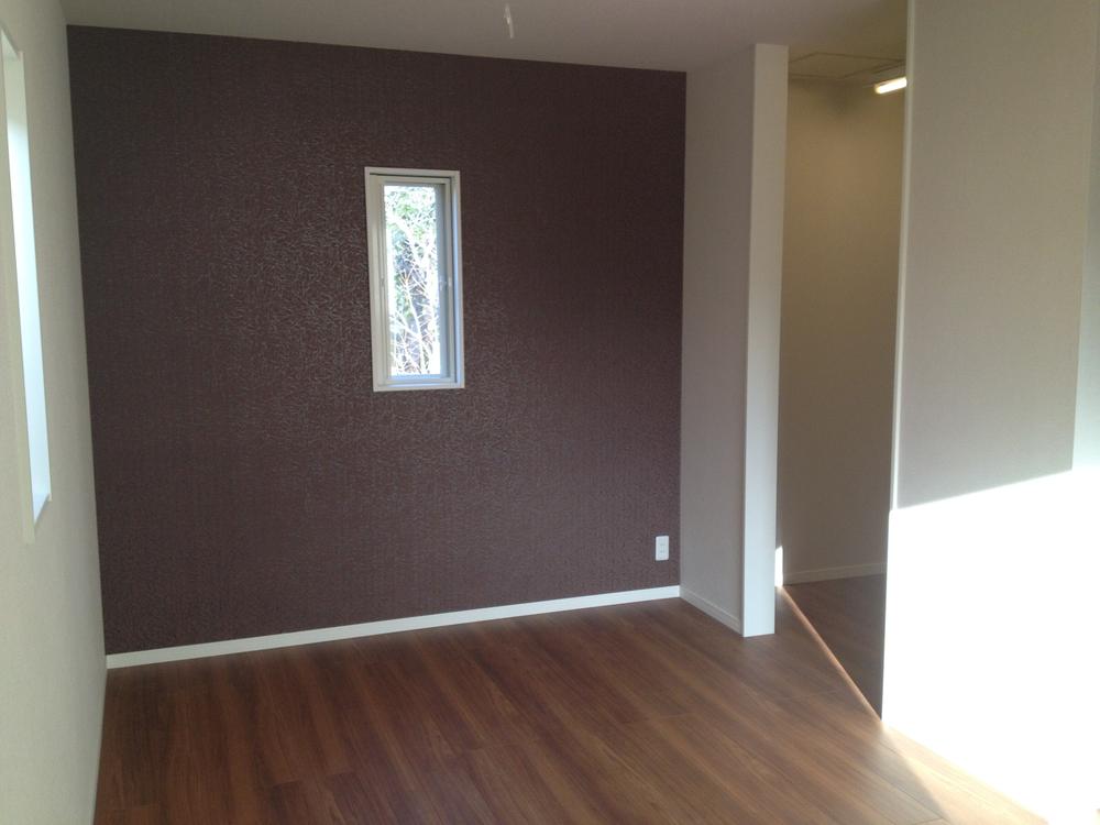 Non-living room. Building B Master Bedroom 8.9 Pledge