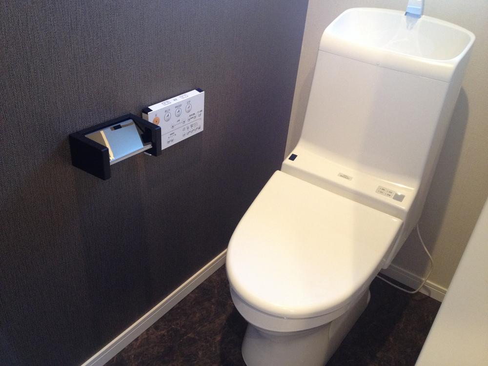 Toilet. Building B toilet