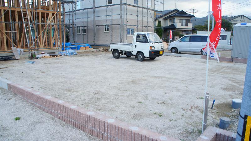 Local appearance photo. Local (10 May 2013) Shooting