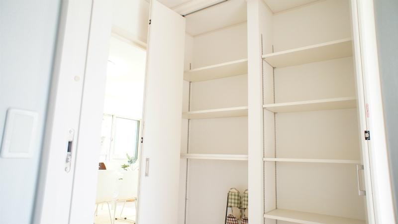 Model house photo. Storage space is plenty!