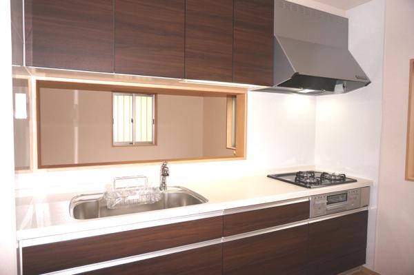 Kitchen. Indoor (10 May 2013) Shooting