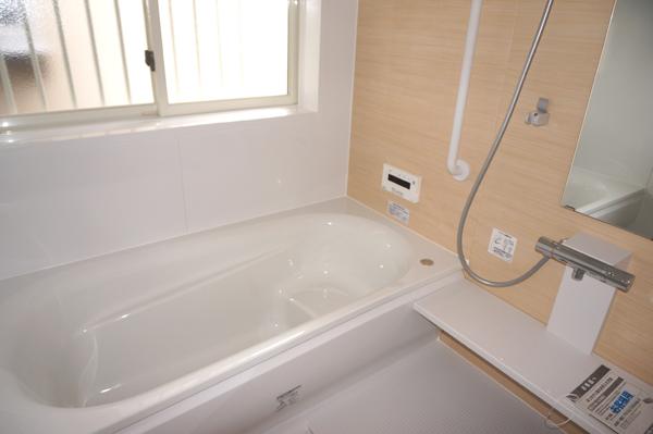 Bathroom. Indoor (11 May 2013) Shooting