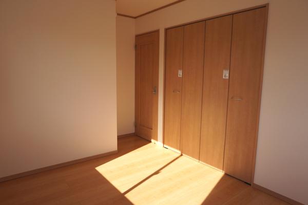 Non-living room. Indoor (11 May 2013) Shooting