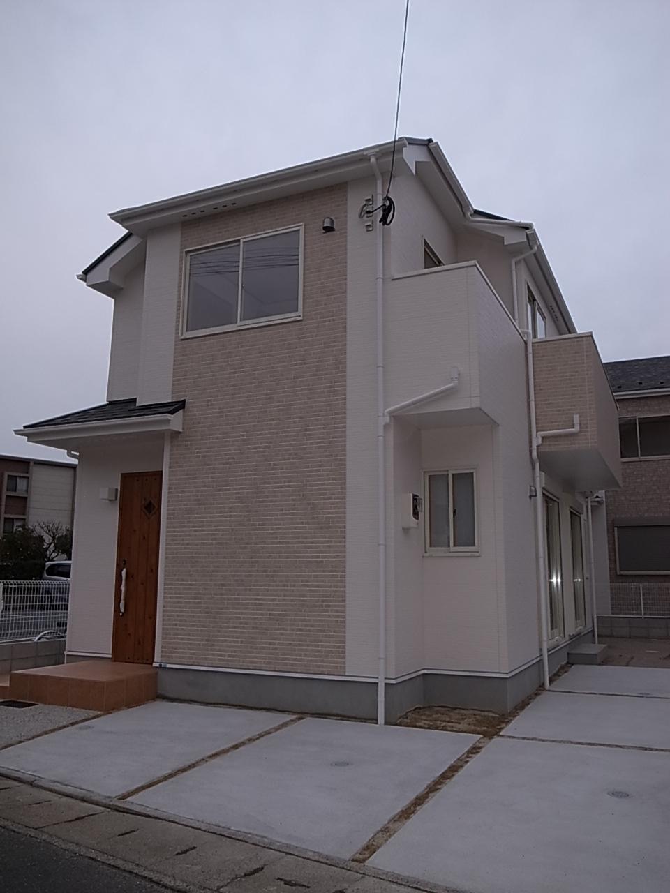 Local appearance photo. Local (12 May 2013) Shooting