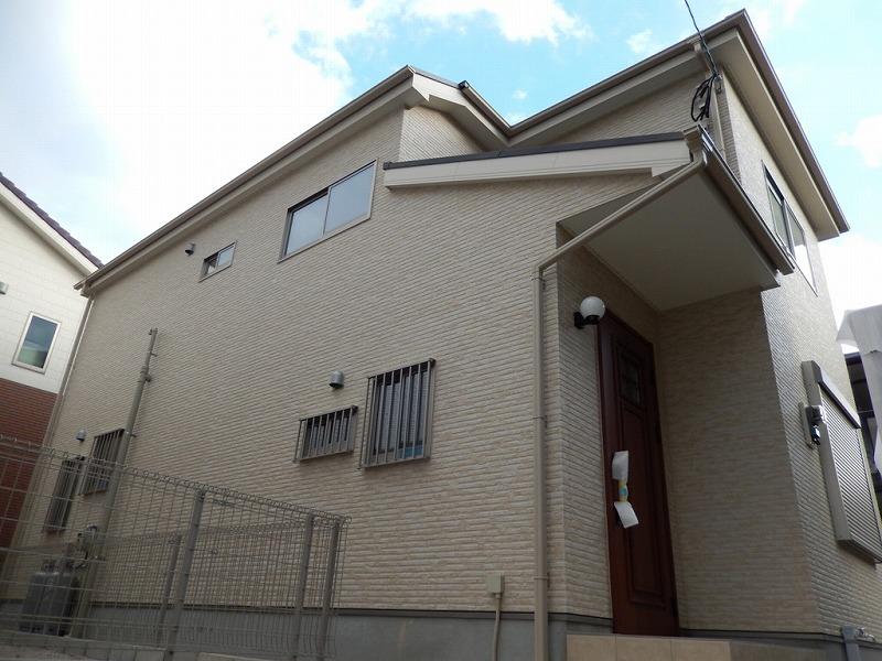 Local appearance photo. 2013 November construction