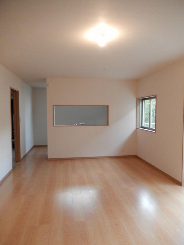 Living. 2013 December shooting