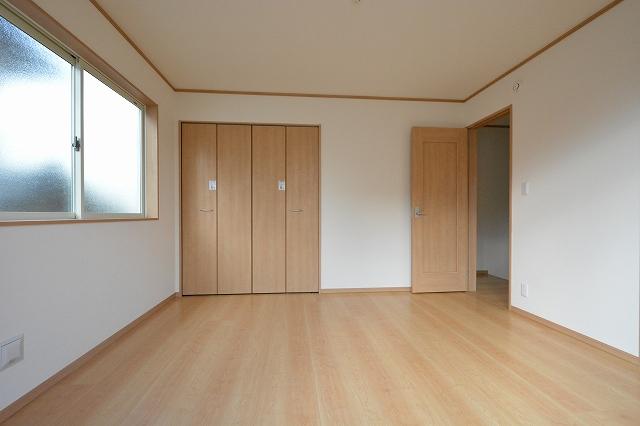 Non-living room. 2 Kaiyoshitsu