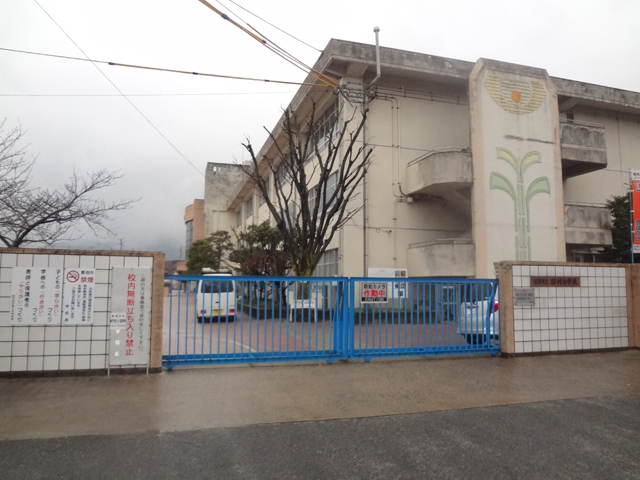 Primary school. 1081m to Fukuoka Tatsuta village primary school (elementary school)