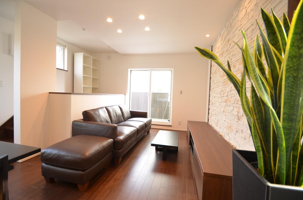 Living. LDK is great in 18 quires more openness. Since 2F living view and ventilation good!