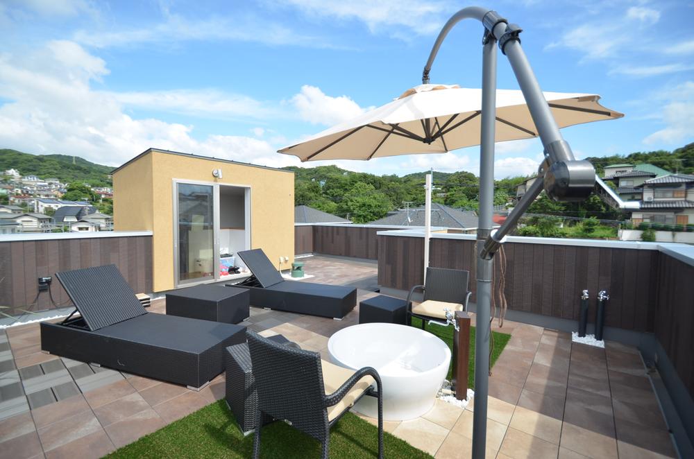 Balcony. Rooftop: Please taste the Healing villa resort feeling.