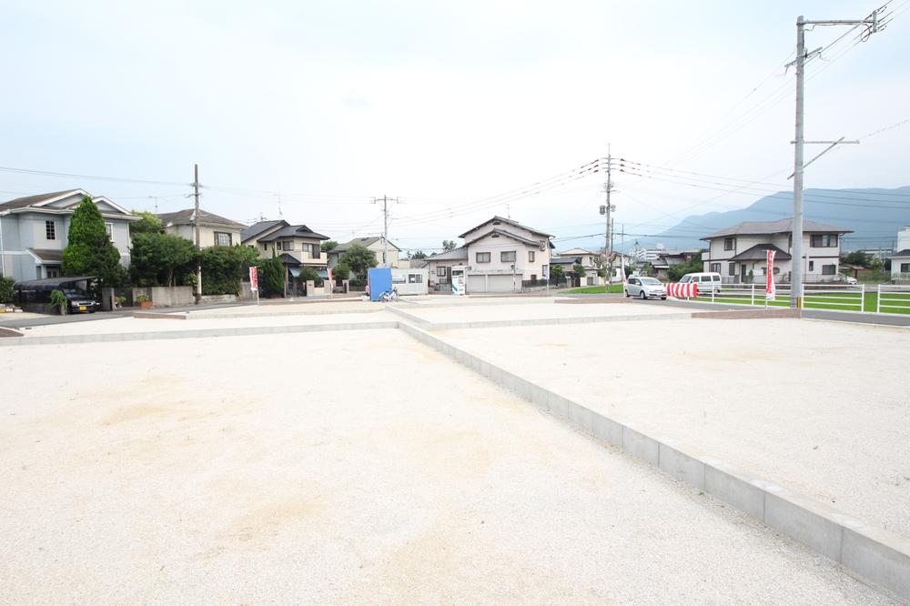 Local appearance photo. Local (12 May 2013) Shooting