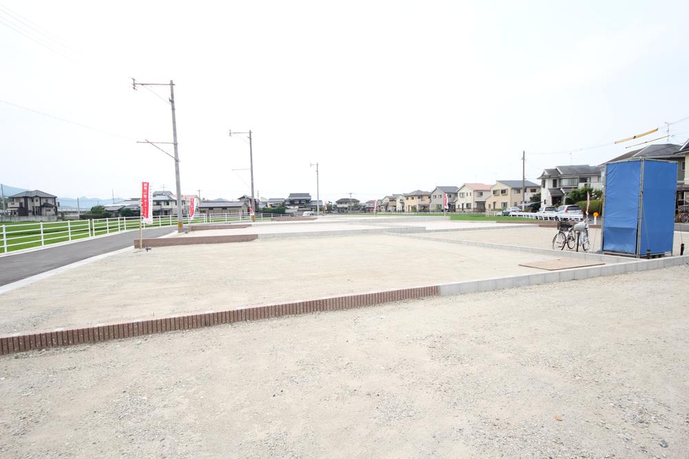 Local appearance photo. Local (12 May 2013) Shooting