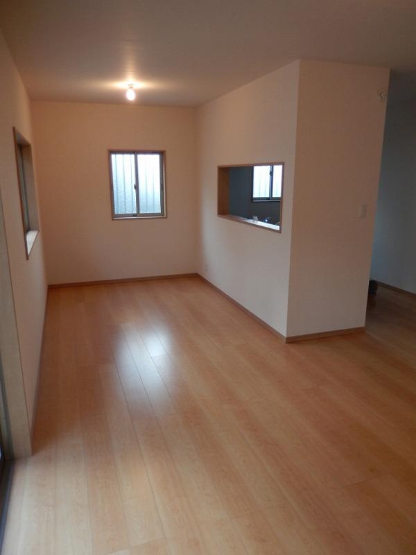 Living. 2013 December shooting