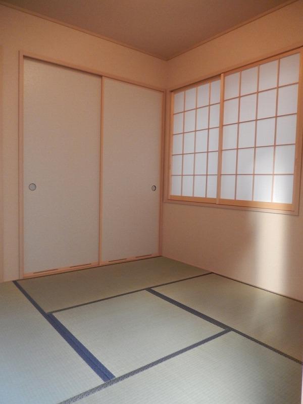 Non-living room. 1F Japanese-style room