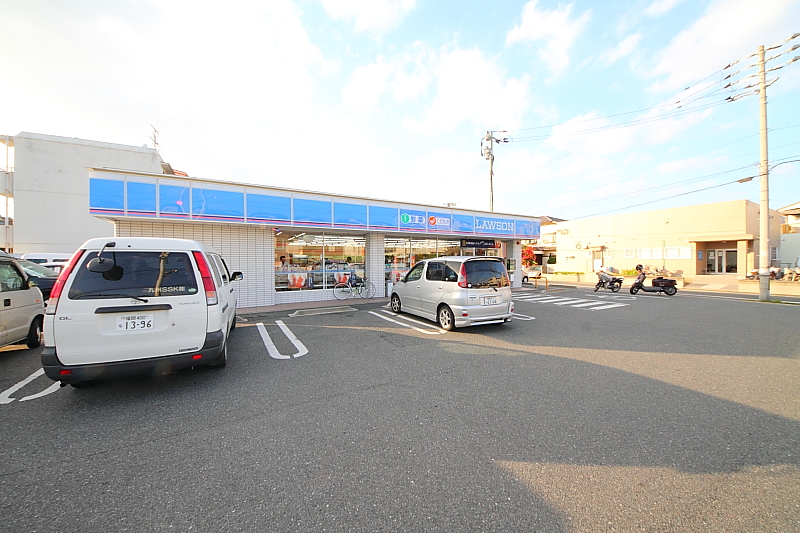 Convenience store. Lawson, Sawara-ku Nanjhuang 2-chome up (convenience store) 628m