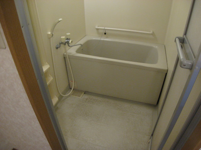 Bath. Place of Kominyukeshon of your child