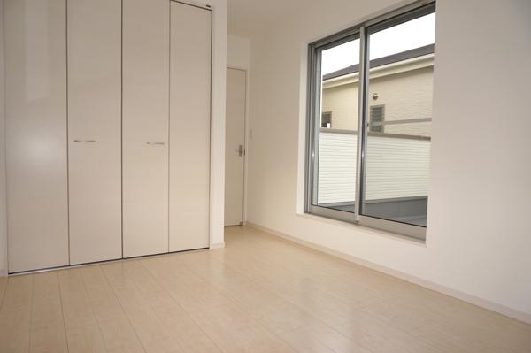 Non-living room. Indoor (12 May 2013) Shooting