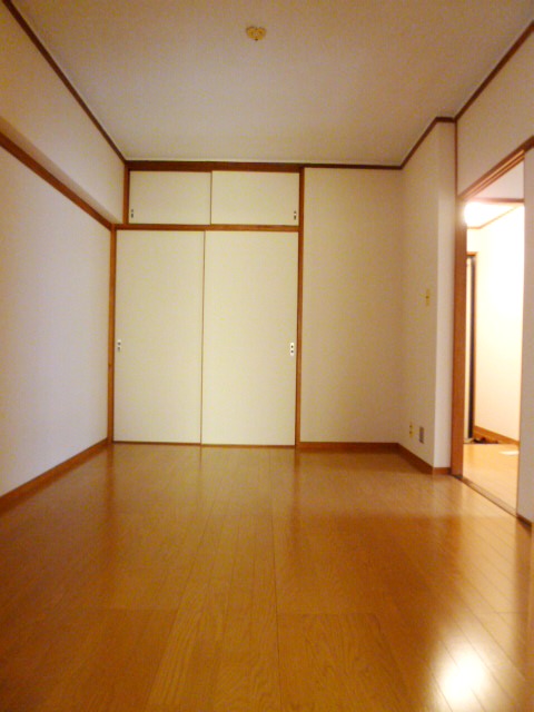 Other room space. Storage also by firmly one room!