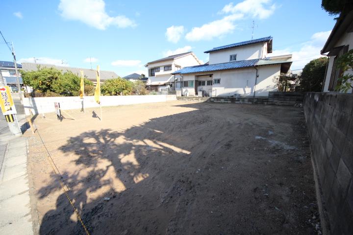 Local land photo. Local (12 May 2013) Shooting