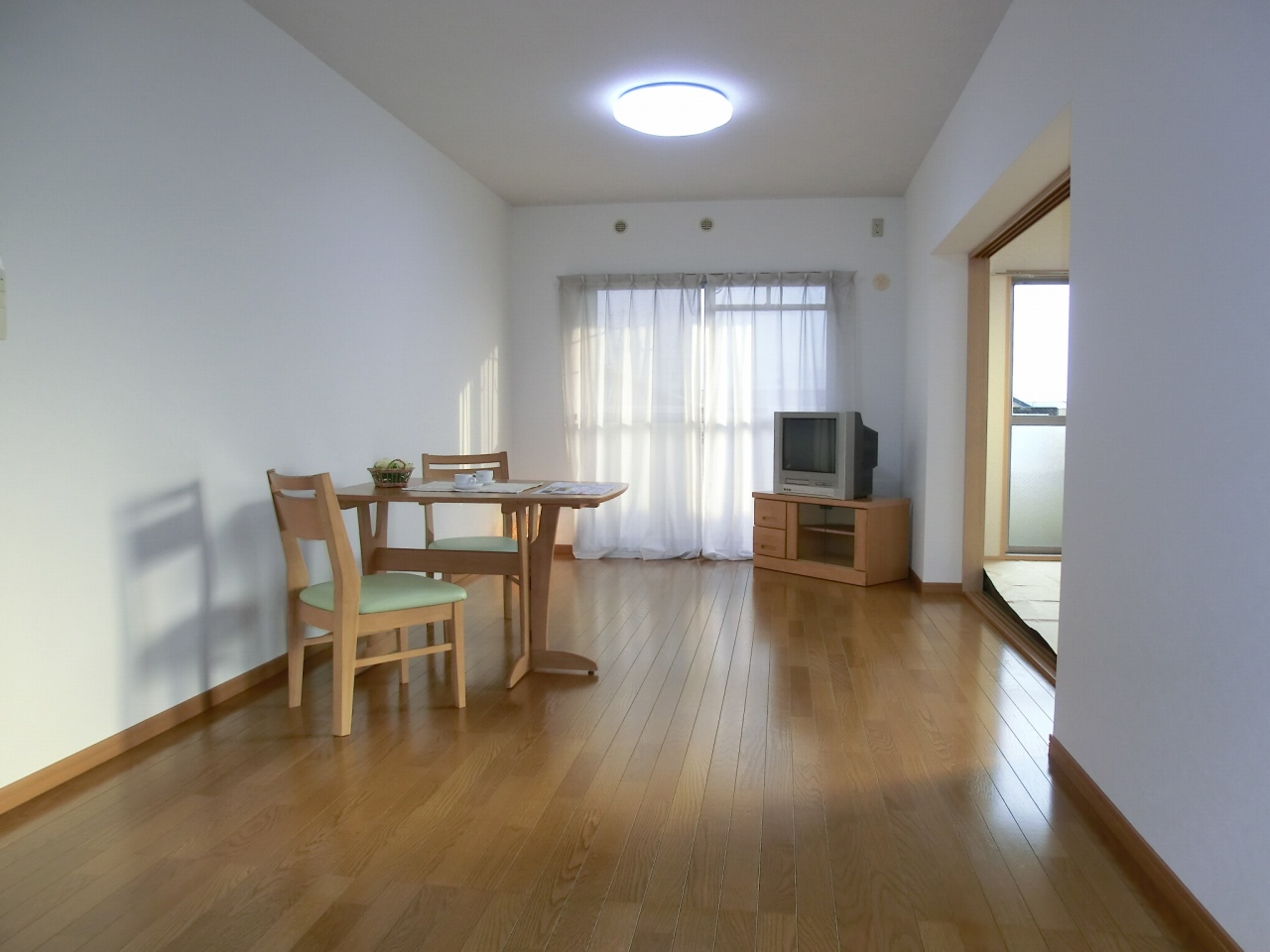 Living and room. Is a reference image. Furniture and fixtures is not attached.