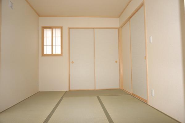 Non-living room. Indoor (12 May 2013) Shooting