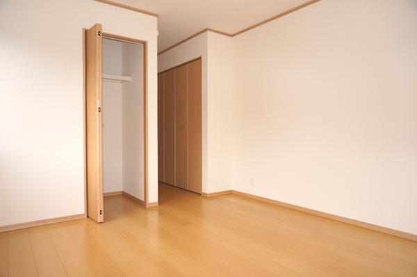 Non-living room. Indoor (12 May 2013) Shooting