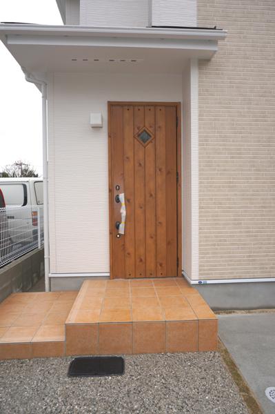 Entrance. Local (12 May 2013) Shooting