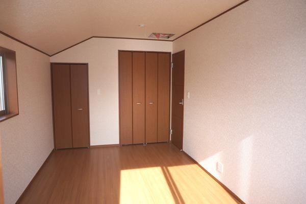 Non-living room. Indoor (12 May 2013) Shooting