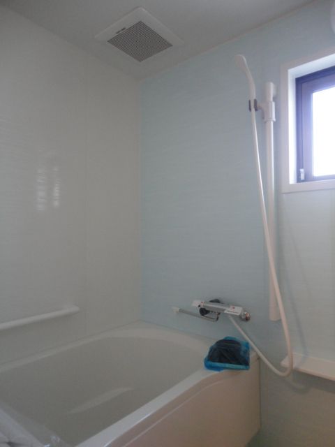 Bath.  ☆ bathroom ☆