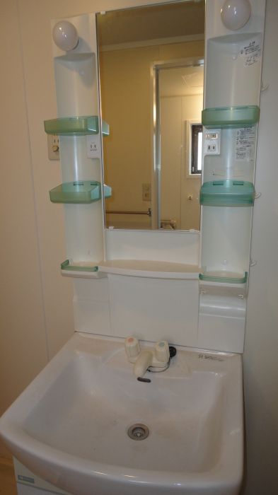 Washroom.  ☆ Shampoo dresser ☆