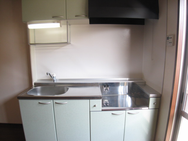 Kitchen. Two-burner stove installation Allowed