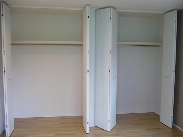 Receipt. Western-style storage space