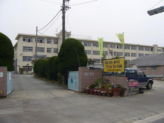 Primary school. Aside up to elementary school 320m