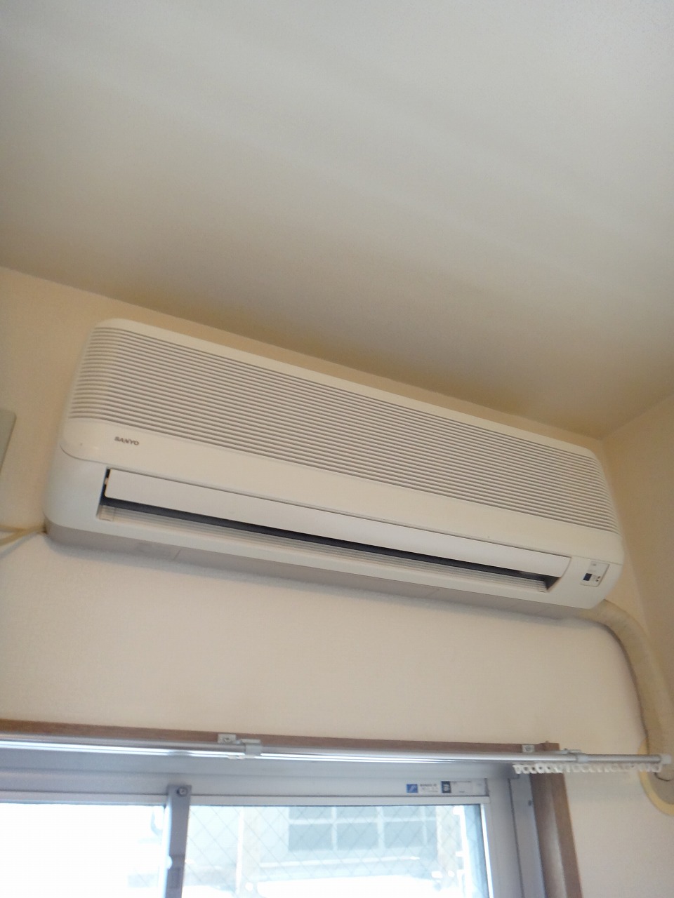 Other Equipment. Happy with air conditioning ☆