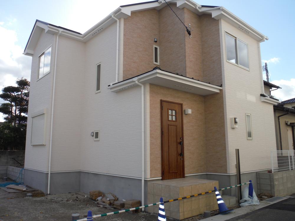 Local appearance photo