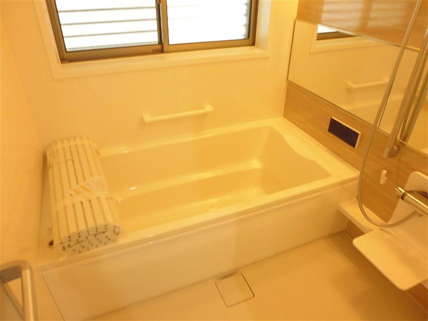 Bathroom. Bright and wide over have bathroom