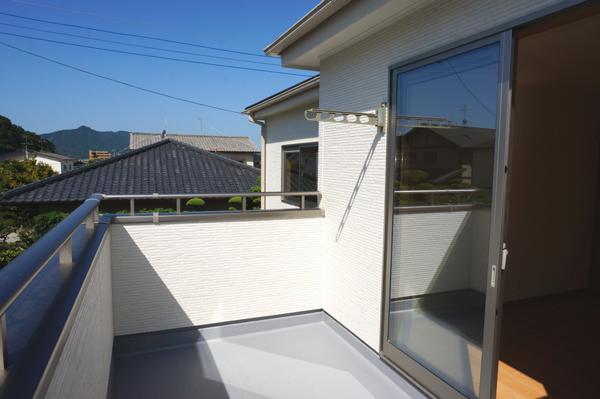 Balcony. Local (September 2013) Shooting