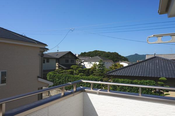 View photos from the dwelling unit. View from local (September 2013) Shooting