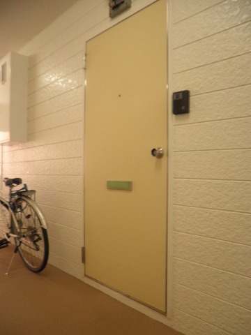 Entrance. Now, Start of a new life! !