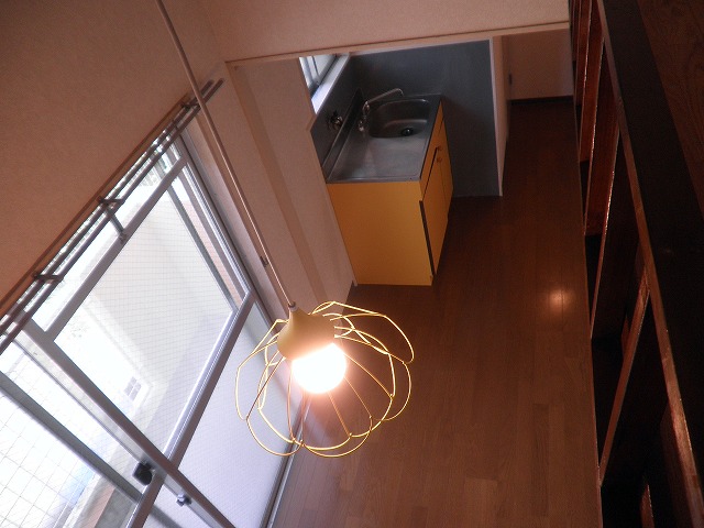 Living and room. View from loft ☆