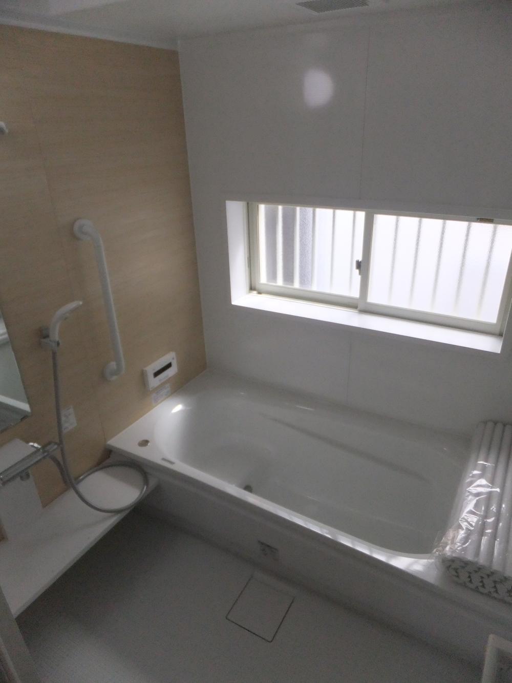 Same specifications photo (bathroom)