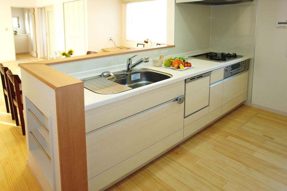 Kitchen. Easy-to-use kitchen, It comes with a stove of the glass top on the dishwasher